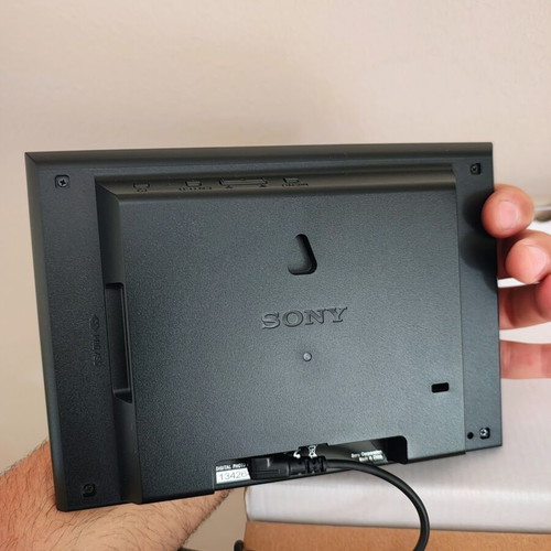 Sony DPF-C70A digital photo frame new