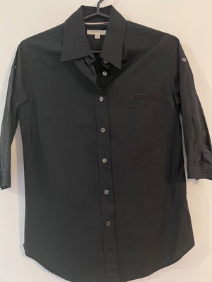 Burberry black shirt like new, classic collar, embroidered logo, cotton