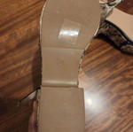 Platform sandals very impressive in gold and black, like new, size 37