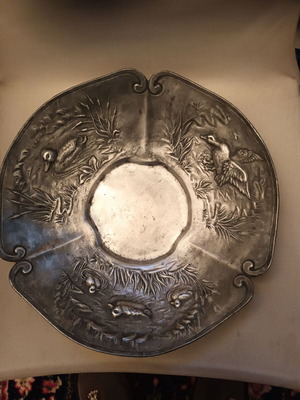 Vintage φρουτιέρα από κασσίτερο με ανάγλυφη διακόσμηση με πάπιες μεταχειρισμένη