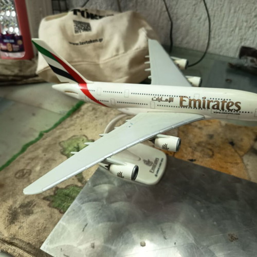 Emirates A380-800 model plane used with missing two rear wings