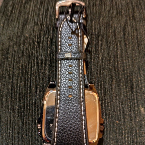 Oulm 1140 wristwatch new with dual time zones, compass and thermometer