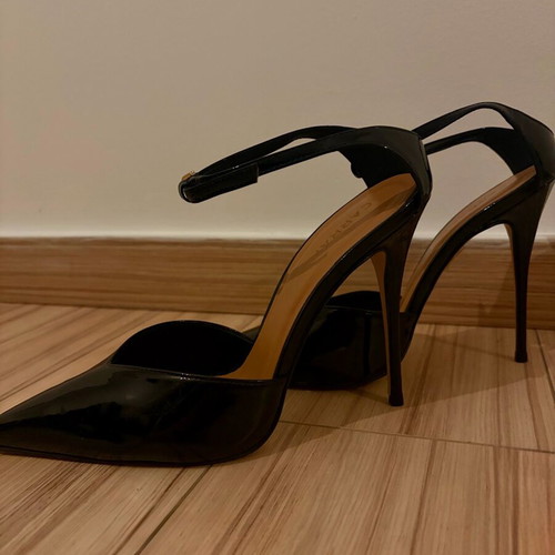 Carrano leather black pumps like new, heel height 11cm, size 40