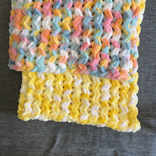 Handmade baby blanket from Alize Puffy yarn, new