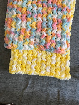 Handmade baby blanket from Alize Puffy yarn, new