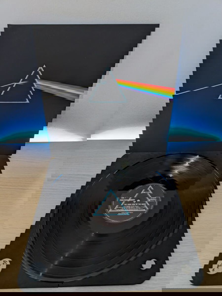 LP Pink Floyd – The Dark Side Of The Moon {Reissue, Remastered, Stereo, 180g, Gatefold}