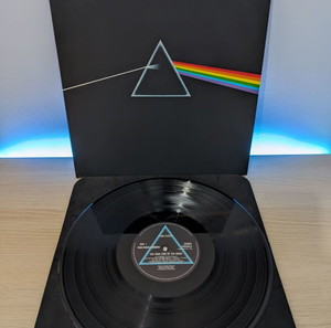 LP Pink Floyd – The Dark Side Of The Moon {Reissue, Remastered, Stereo, 180g, Gatefold}