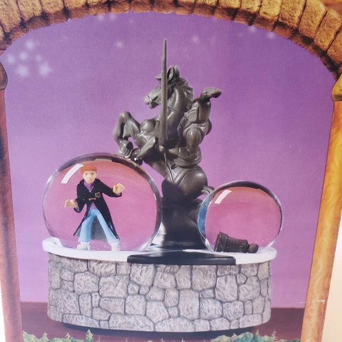 Harry Potter Musical Water Ball Globe Chess Knight 2001 new