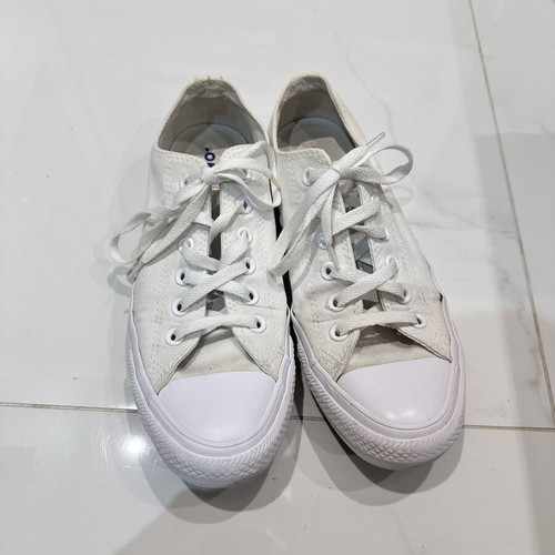 Converse white canvas sneakers, size 40