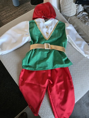 Elf costume for 5 years old like new