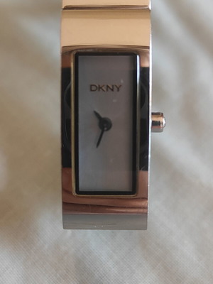 DKNY NY-3252 women's watch like new, stainless steel, silver