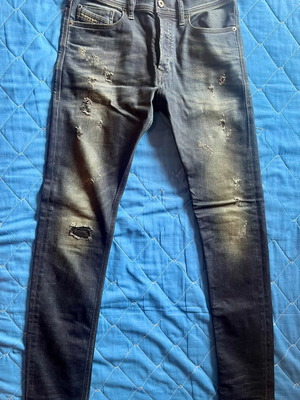 Diesel men's jean slim carrot size S like new, blue dark