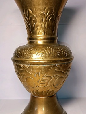 Bronze carved vase used