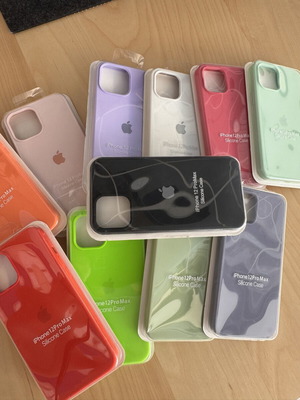Apple Silicone Case for iPhone 12 Pro Max new, premium microfiber lining
