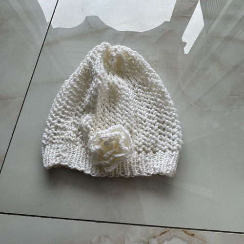 Knitted hat new