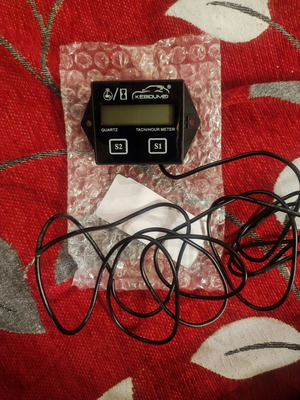 Kebidumei digital tach/hour meter for engines