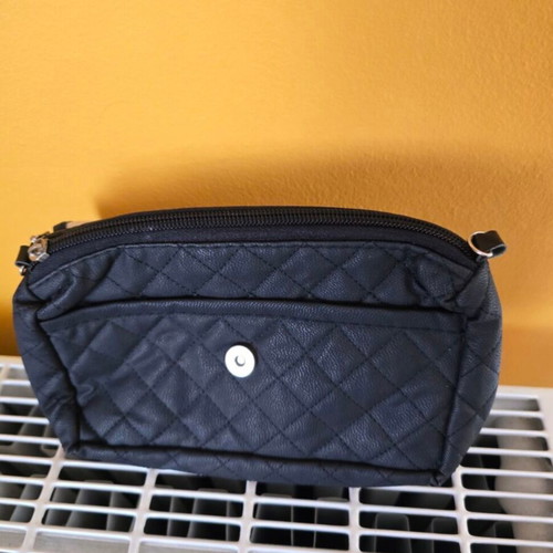 Women's black hand bag used, size 19×13 cm