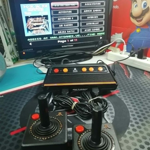 Atari Flashback 8 40th Anniversary Edition Classic Game console like new, 105 games