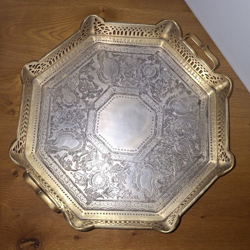Silver-plated or bronze tray 1960-70s with aristocratic symbols