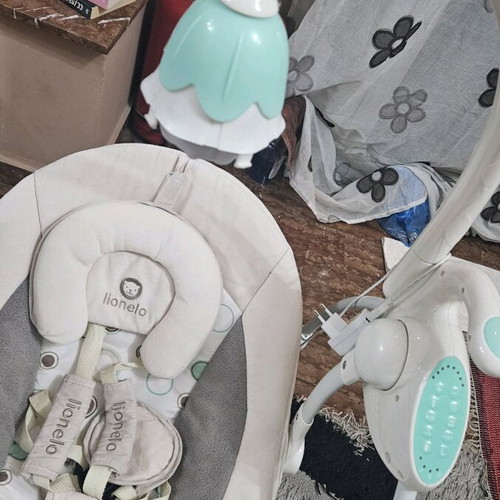 Lionelo Robin electric baby swing with music, beige, up to 12kg