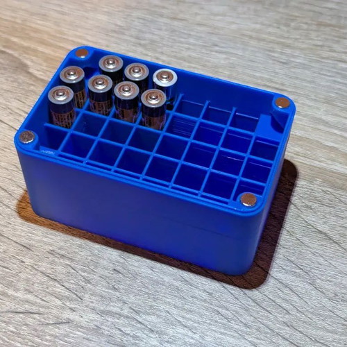 Magnetic box for AA and AAA 36 batteries made to order