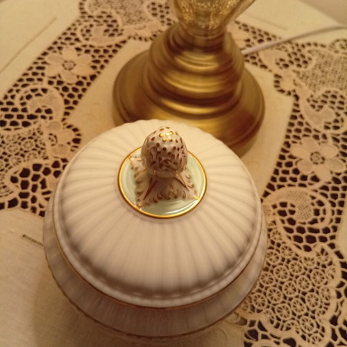 KPM Berlin porcelain bonbonniere like new, collectible edition
