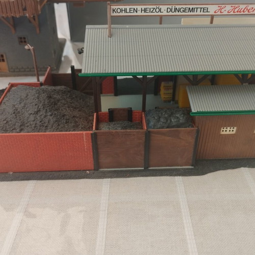 HO scale buildings set, substation, coal storage, 2 shops