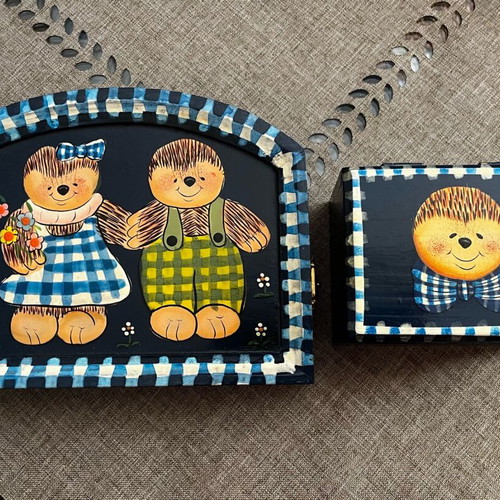 Baby decorative boxes set of 2 like new