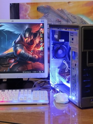 Σετ PC τετραπύρηνο με Q9550, 4GB RAM, GT450S, SSD+HDD, Windows 10 μεταχειρισμένο