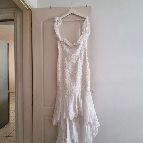 Ρομαντικό boho δαντελένιο νυφικό φόρεμα με βολάν και στρωτή φούστα, κορσέ, λευκό, S