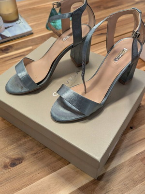 Γυναικεία πέδιλα Kurt Geiger μεταχειρισμένα, μέγεθος 36, μπλε