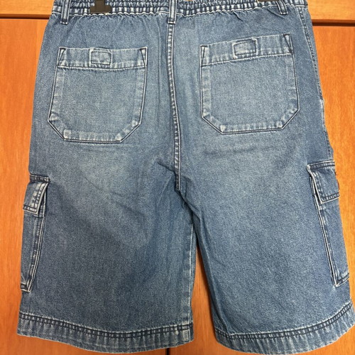 Men's Bermuda shorts like new, size L, blue