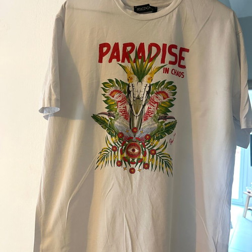 Peace And Chaos Tshirt with red print, L/XL, white