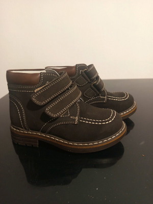Leather boots new for boys brown size 26