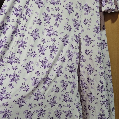 Floral dress Shein like new, white with purple flowers, long sleeves