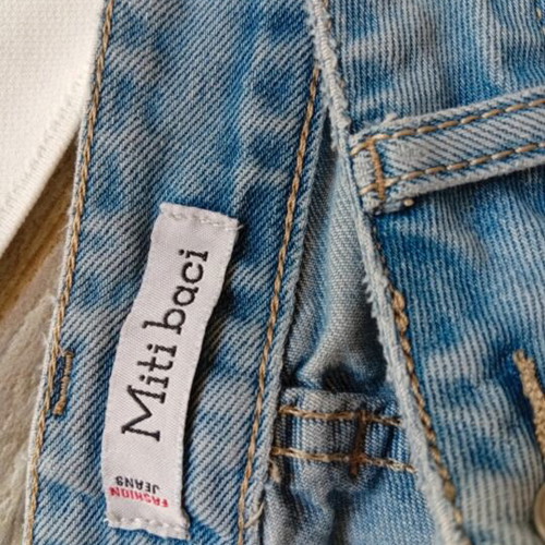 Denim set with vest used, straight high-waisted jeans