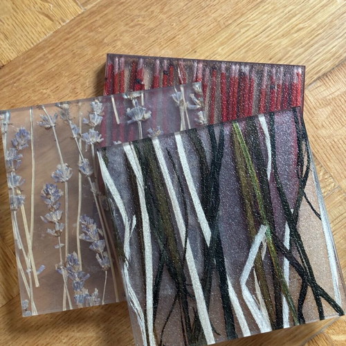 Coasters made of resin and natural materials like new, bought in Italy