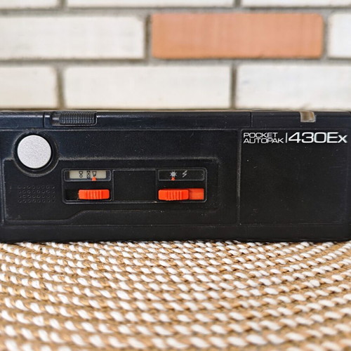 Minolta Pocket Autopak 430Ex vintage analog 110 film camera
