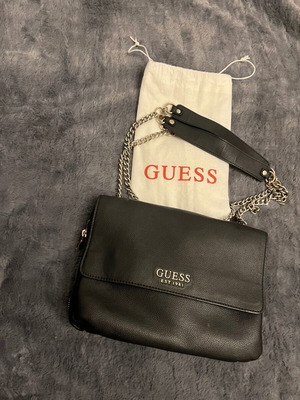 Guess shoulder bag black like new