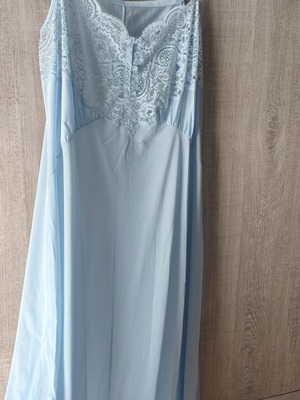 Vintage Primavera nightgown and robe set turquoise like new