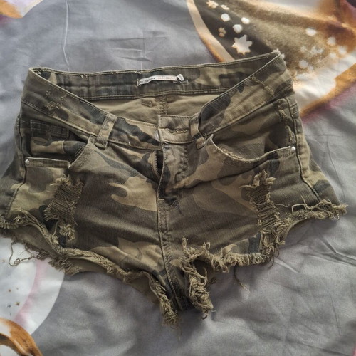 Bershka women's camouflage shorts, brown, XS