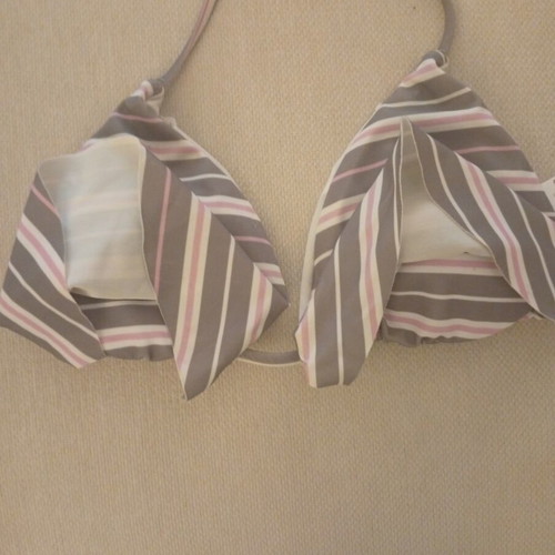 ASOS Swim Triangle Bikini Top striped size EU 40 UK 12 like new