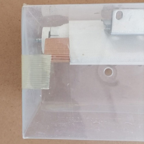 Light filtering roller blind like new