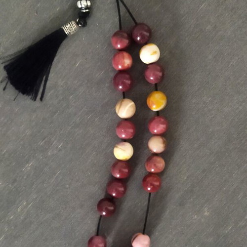 Komboloi made of jasper beads like new, 28 cm length