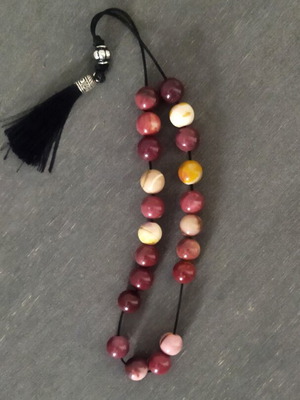 Komboloi made of jasper beads like new, 28 cm length
