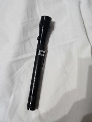 Flashlight like new, works normally, needs batteries