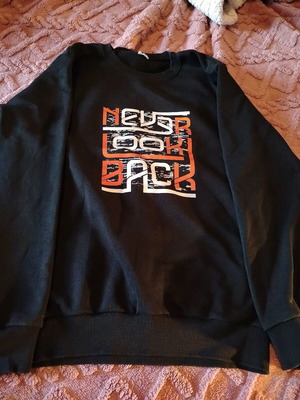 Children's black sweatshirt like new, size 14-16, set of 3