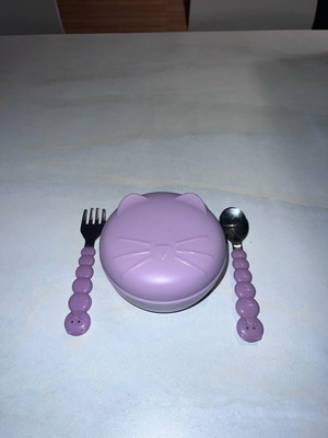 Melii Cat Silicone Feeding Set like new