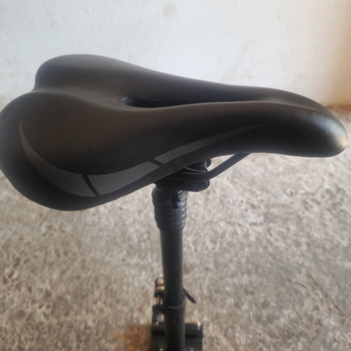 Saddle seat for electric scooter like new, fits Xiaomi M365 models