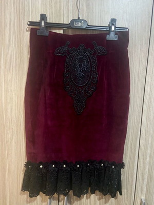 Gothic burgundy velvet skirt like new with black lace decoration